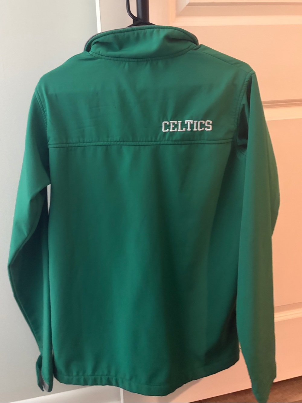 Official NBA Boston Celtics jacket size small - Picture 4 of 5